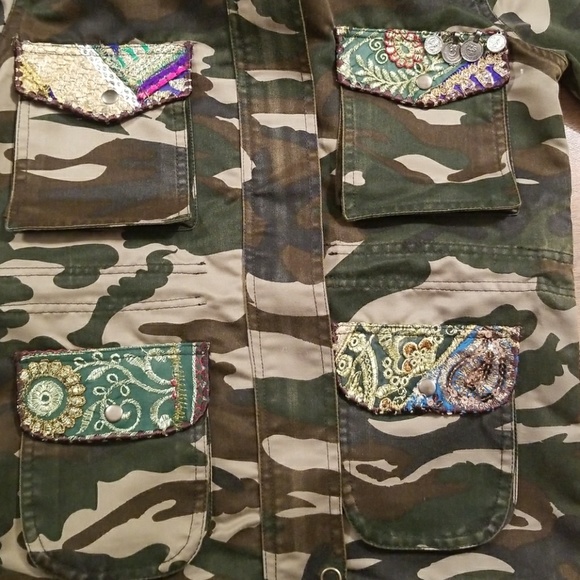 NWOT Beautiful Stories Sari Camo Military Jacket - Picture 3 of 4